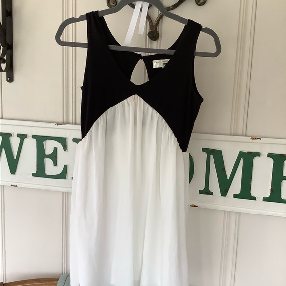 Dereck Heart | White Black Tunic Top - Picture 2 of 3